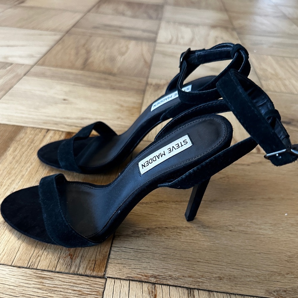 Steve Madden ankle strap suede high heel size 8